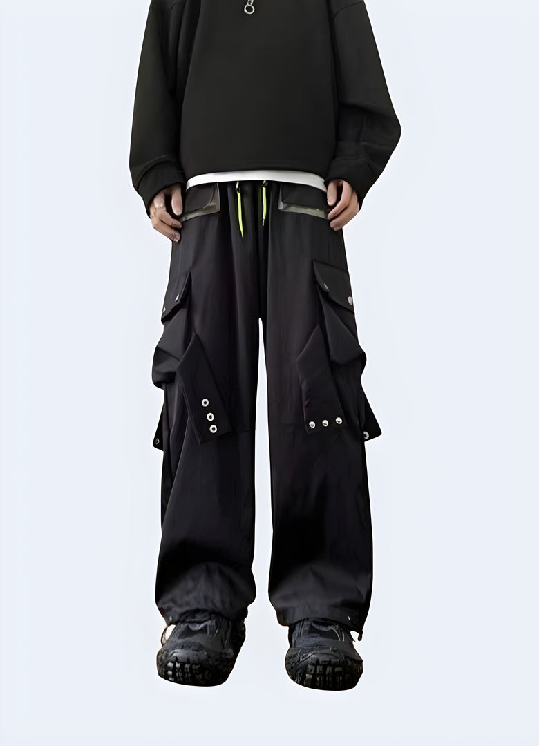 High-performance darkwear baggy pants women, combining style and functionality, perfect for outdoor enthusiasts in the Canada.