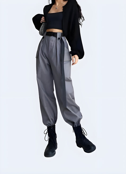 Comfortable and stylish women's techwear joggers grey, perfect for casual outfits and urban fashion in the Canada.