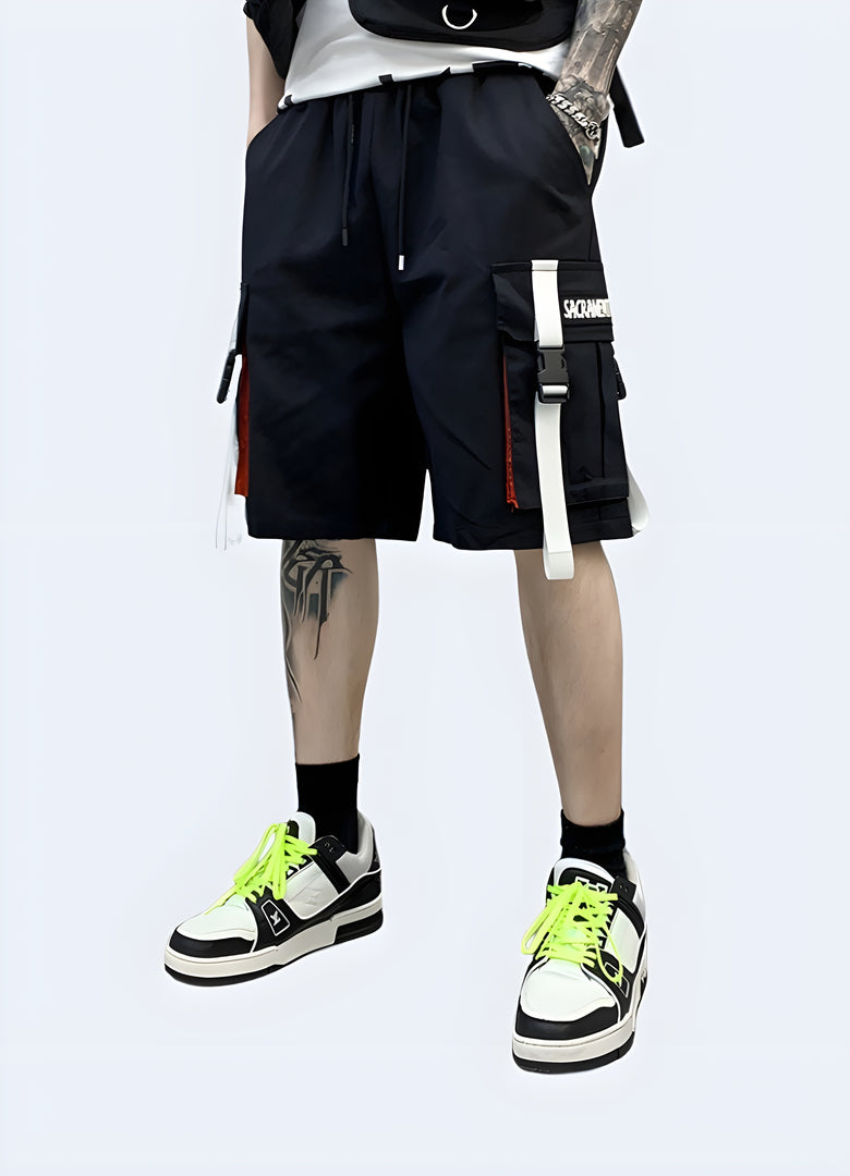 Stylish black and white cargo shorts for man, combining fashion and functionality for the urban scene Canada.