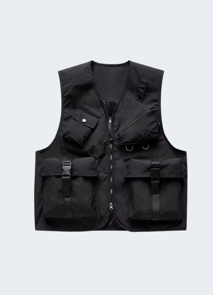 Trendy cargo vest for streetwear, featuring multiple pockets, available in Canada.
