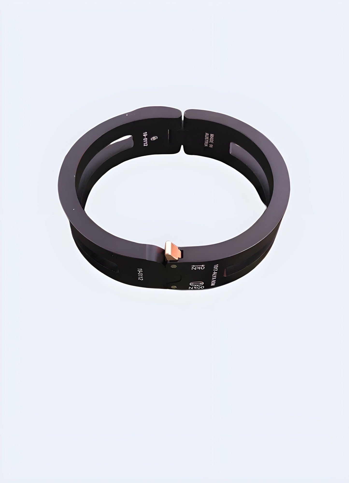 Cyberpunk bracelet in black, highlighting the sleek and futuristic design, available in the Canada.