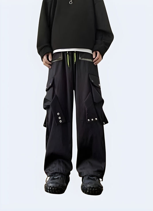 High-performance darkwear baggy pants women, combining style and functionality, perfect for outdoor enthusiasts in the Canada.