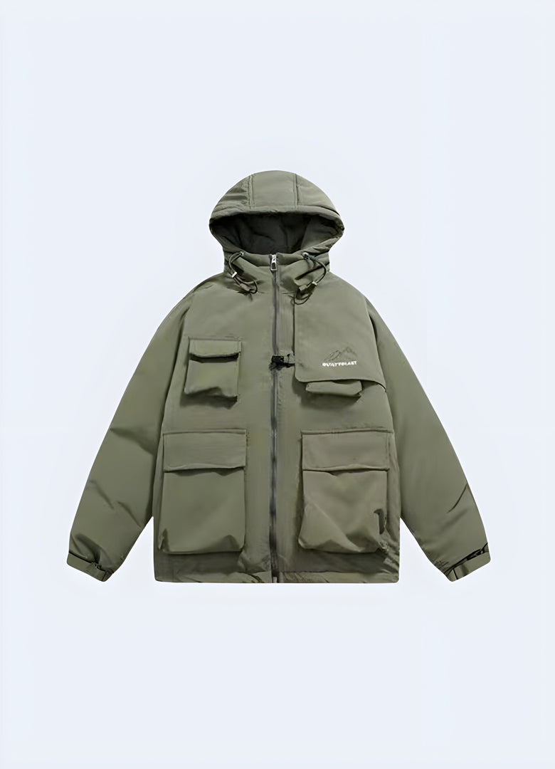 Green cargo jacket with a functional design and ample storage options, perfect for urban exploration and everyday wear in Canada's diverse climates.