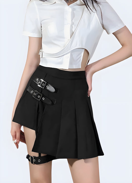 Elegant high-waisted pleated skirt, offering a timeless and sophisticated look for fashion-conscious women in the Canada.