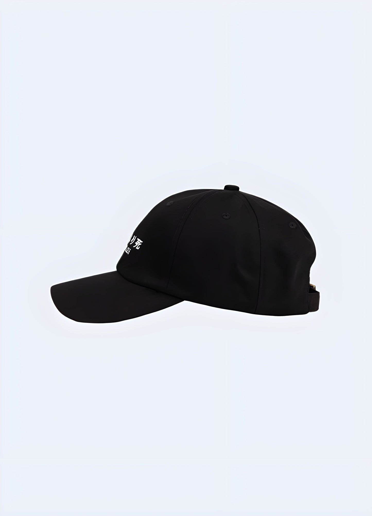 A curved brim, and an adjustable strap at the back for a comfortable fit.