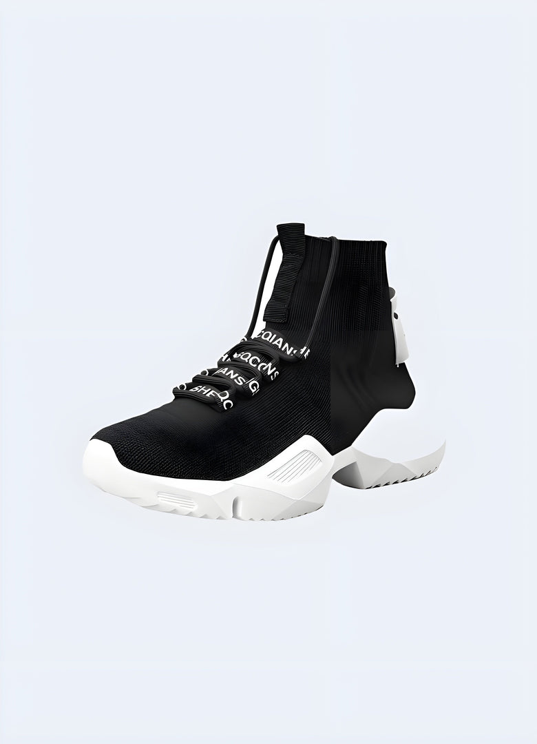 treamlined and lightweight techwear sneakers in black, perfect for urban exploration and everyday wear in the Canada.