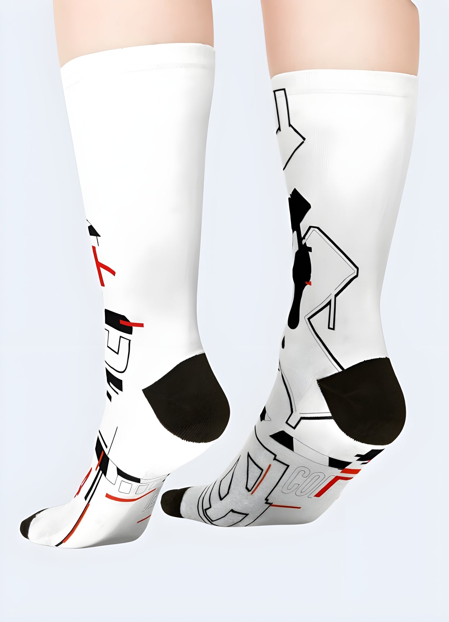 With this intricate Japanese Kanji embroidery, Canada these socks will sublimate your urban outfits.