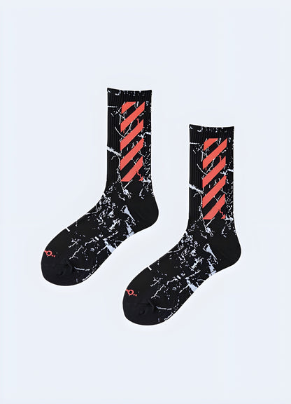 Stand out with these bold red ninja tech socks featuring a captivating cyber pattern, now available in the Canada.