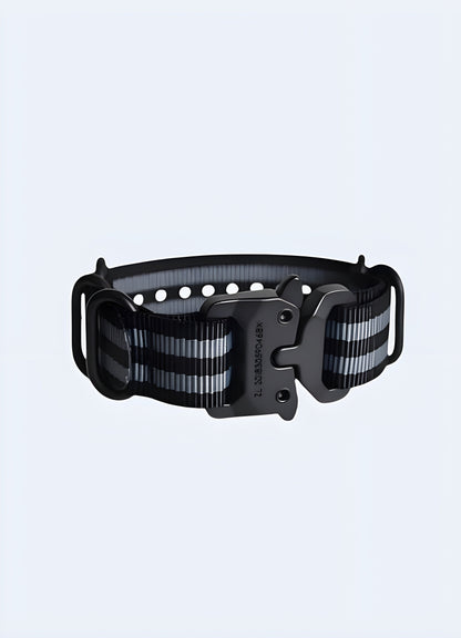 Techwear buckle bracelet in black and grey, Canada, presented in a front view, highlighting its dual-tone color scheme.