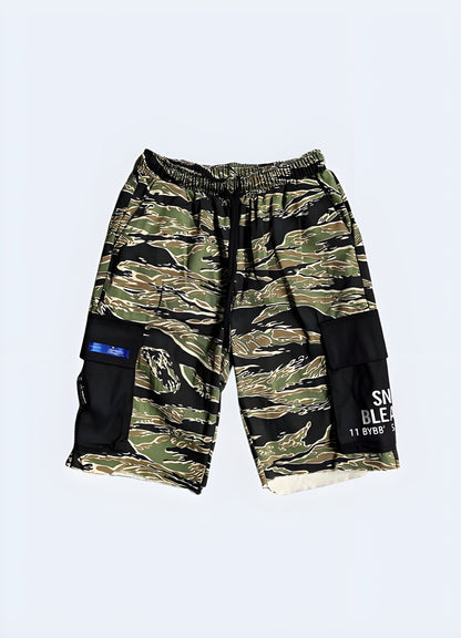 Stylish techwear camo shorts for man, combining urban fashion and functionality in the Canada.