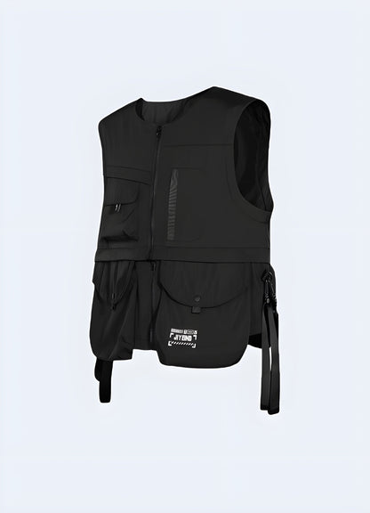 High-performance techwear functional vest available in Canada, ideal for urban and tactical use.