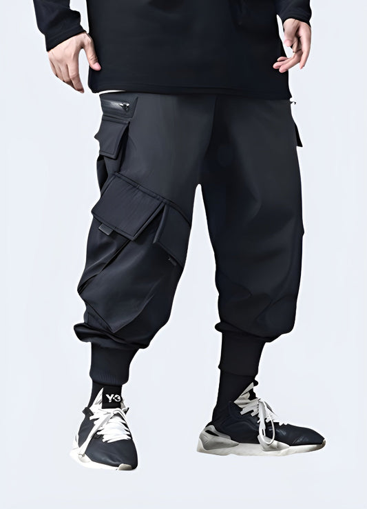 Trendy urban cargo pants available in the canada, combining a modern fit with functional pockets for a stylish and practical look perfect for city life.