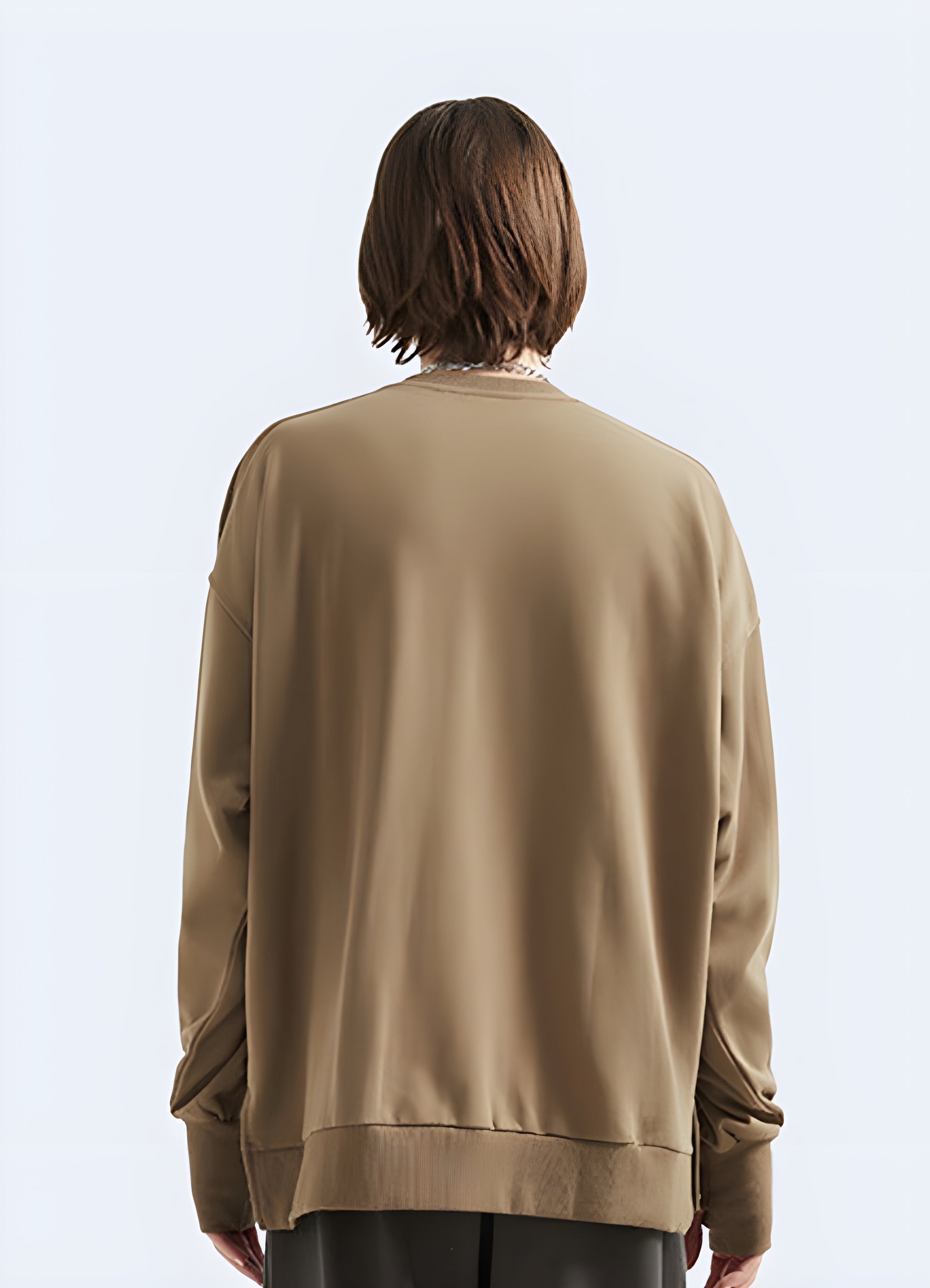  Woman wearing a brown pullover cotton techwear, back view, in Canada. Stylish and functional streetwear for urban environments.